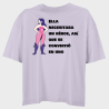 Camiseta oversize mujer para el día de la mujer diseño Superheroina