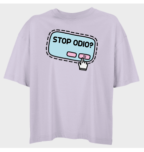 Camiseta oversize mujer para el orgullo LGBTIQA+ diseño Stop Odio