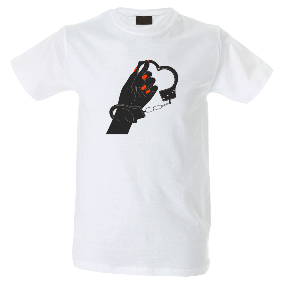 Camiseta hombre mano esposada