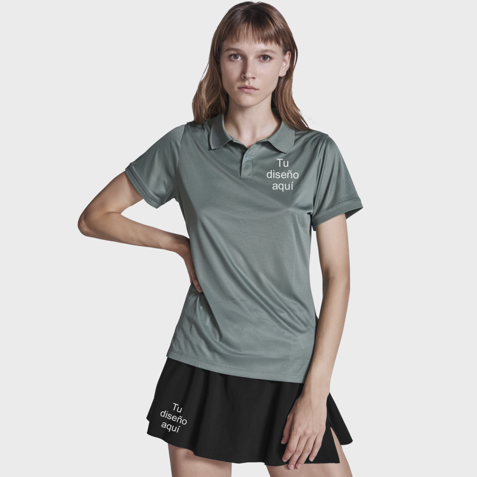 Conjunto de mujer pádel polo técnico y falda personalizado