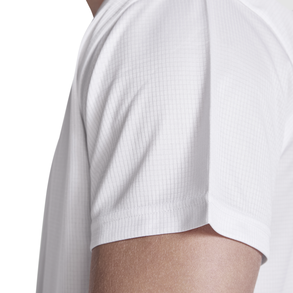 Conjunto de pádel camiseta técnica y pantalón