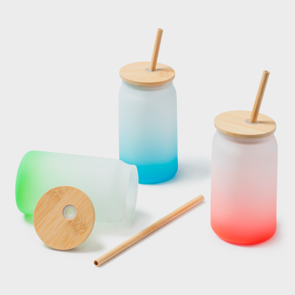 Vaso con tapa y pajita personalizado