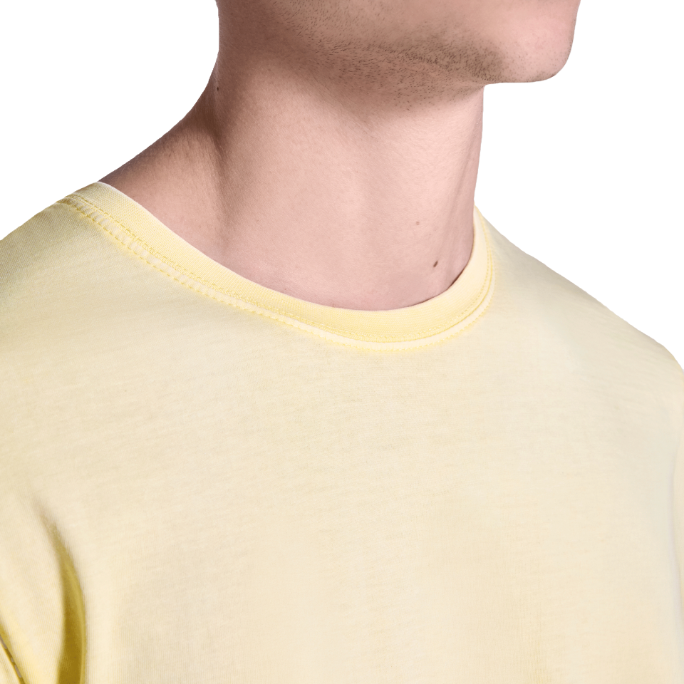 Camiseta con acabado lavado ácido personalizada