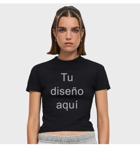 Camiseta corta y ceñida de mujer personalizada