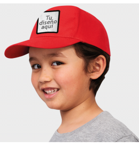 Gorra infantil con parche personalizado
